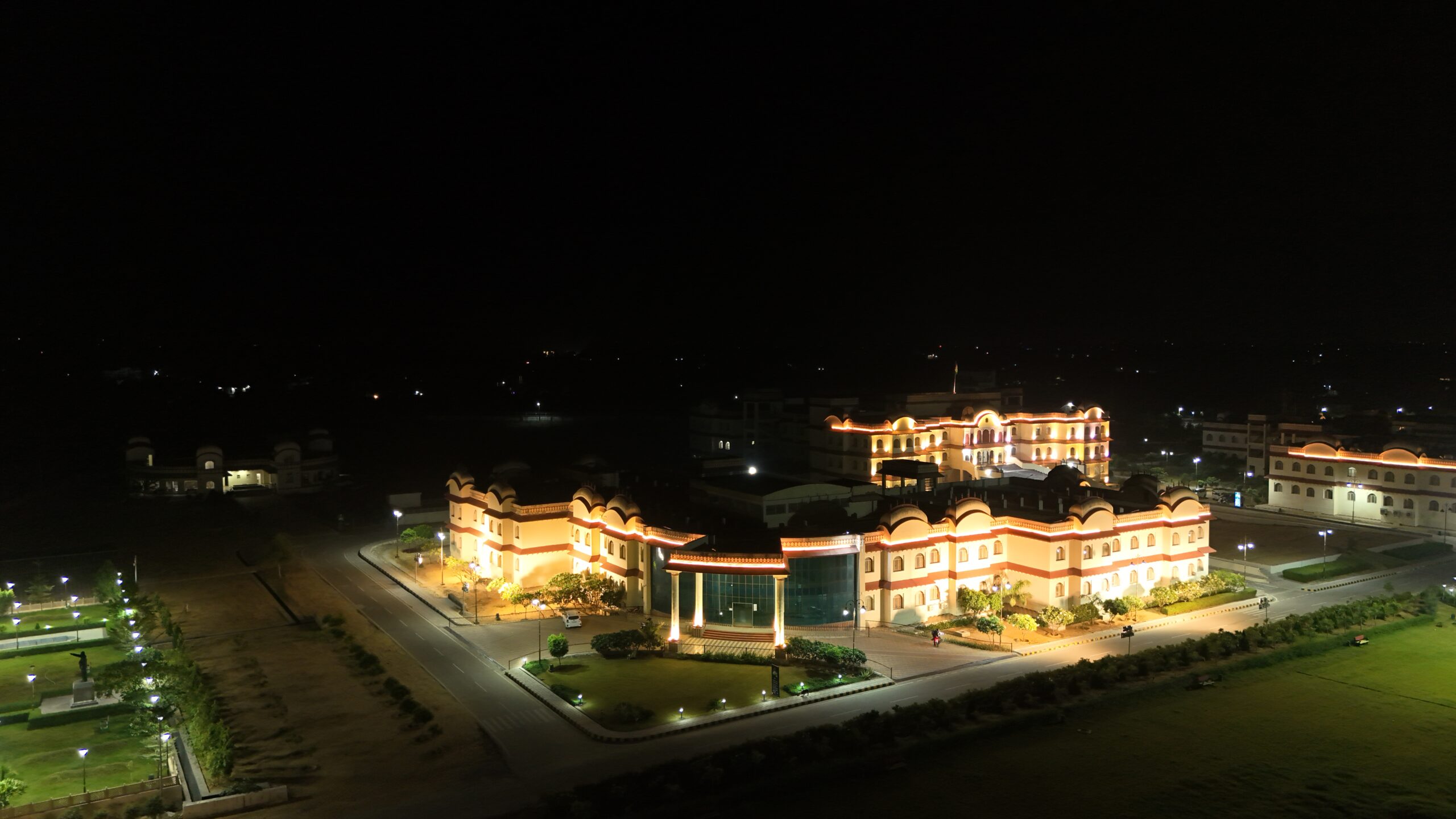 Pandit Deendayal Updhyaya Shekhawati University, Sikar Rajasthan - Front Facade electrical lightening of multiple buildings of the campus.
